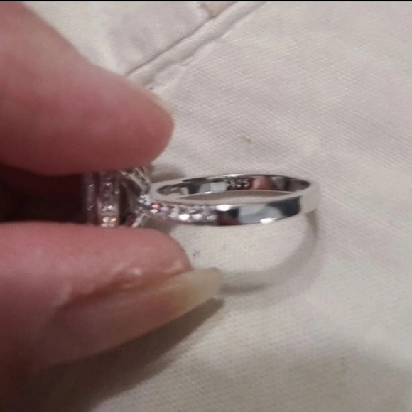 HOST PICK Beautiful Engagement Ring. S6 - Picture 5 of 5